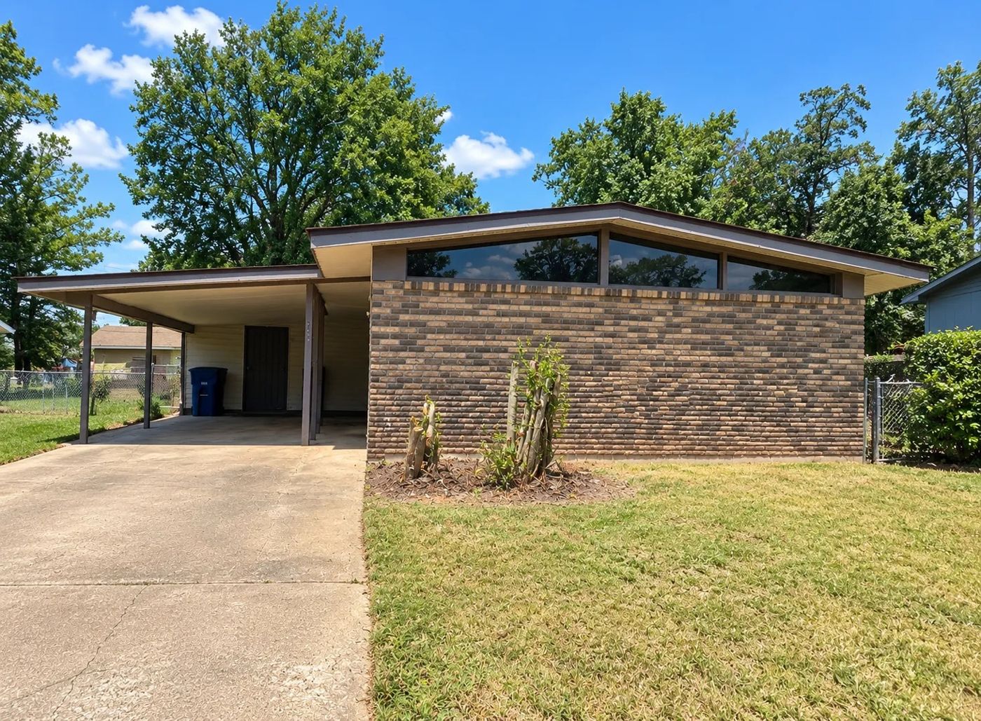 Front of the house, North Shreveport (71107)