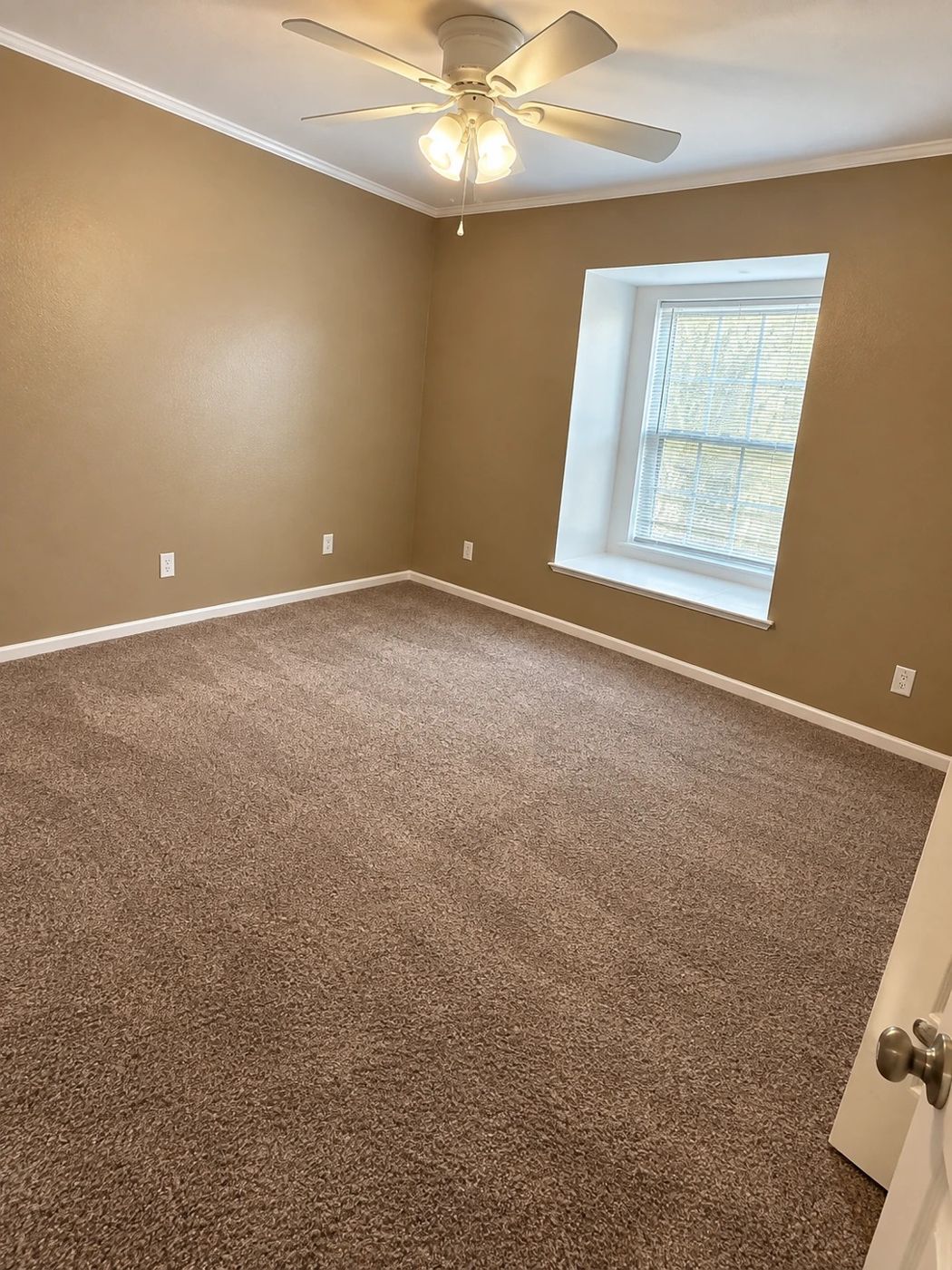 Bedroom, New Castle area, southwest Shreveport (71129)