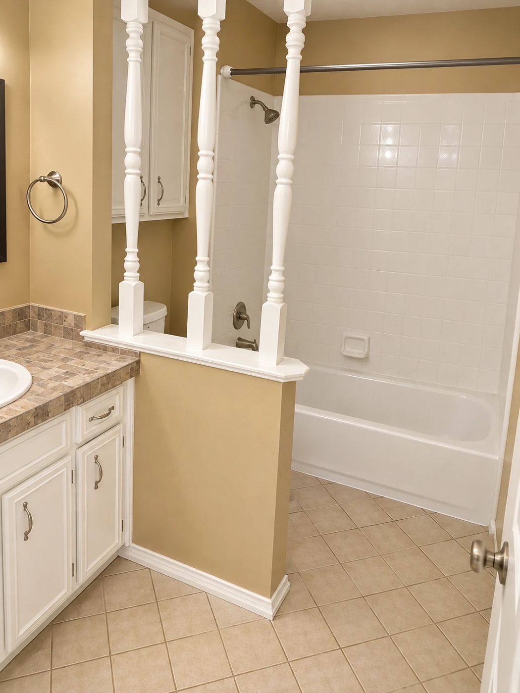 Second bathroom, New Castle area, southwest Shreveport (71129)