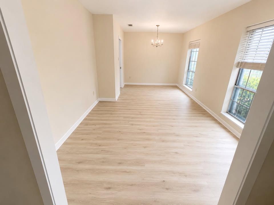 Dining room, Southwest Shreveport, near Keithville (71118)