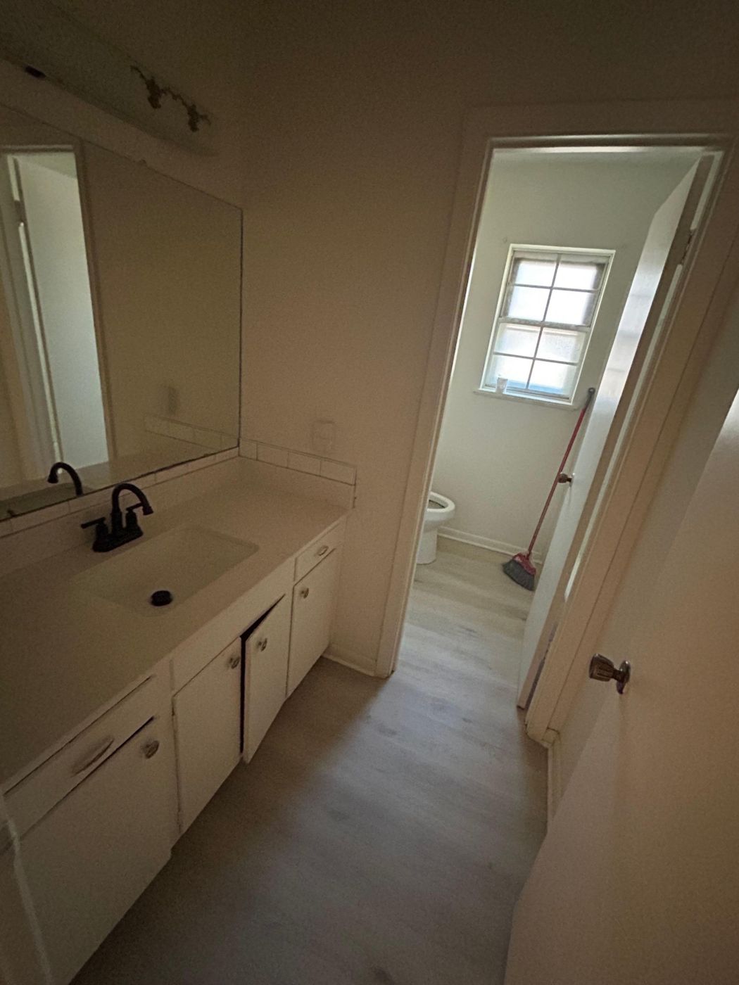 Bathroom, Southwest Shreveport, near Keithville (71118)